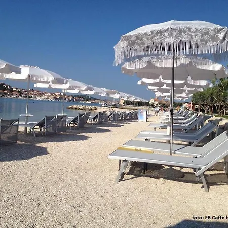 Ones * Trogir